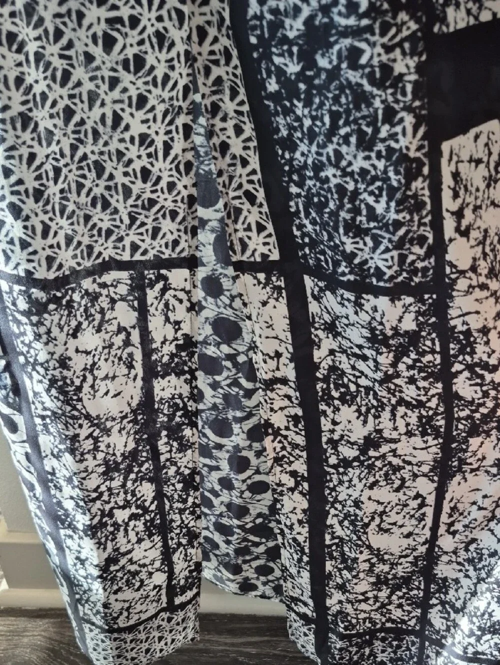 Michael Michael Kors Black & White Abstract Print Sleeveless Tie Waist Dress